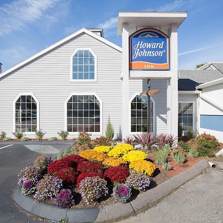 Howard Johnson By Wyndham Mystic Exterior photo