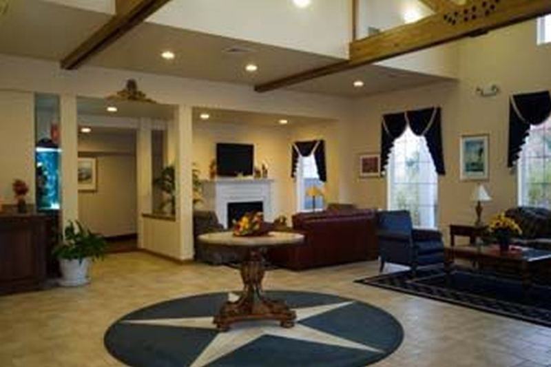 Howard Johnson By Wyndham Mystic Interior photo